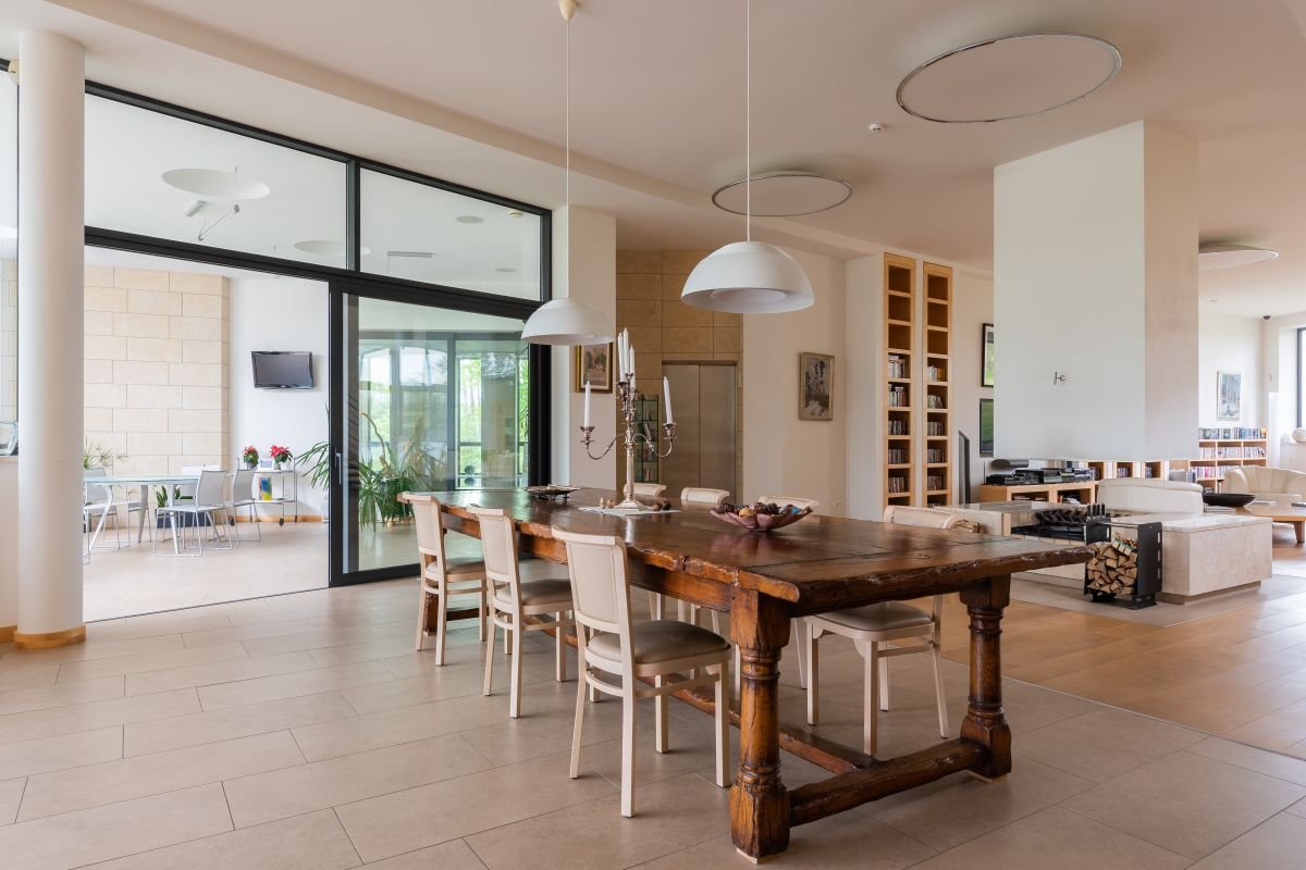 Natural Light: The free, healthiest light