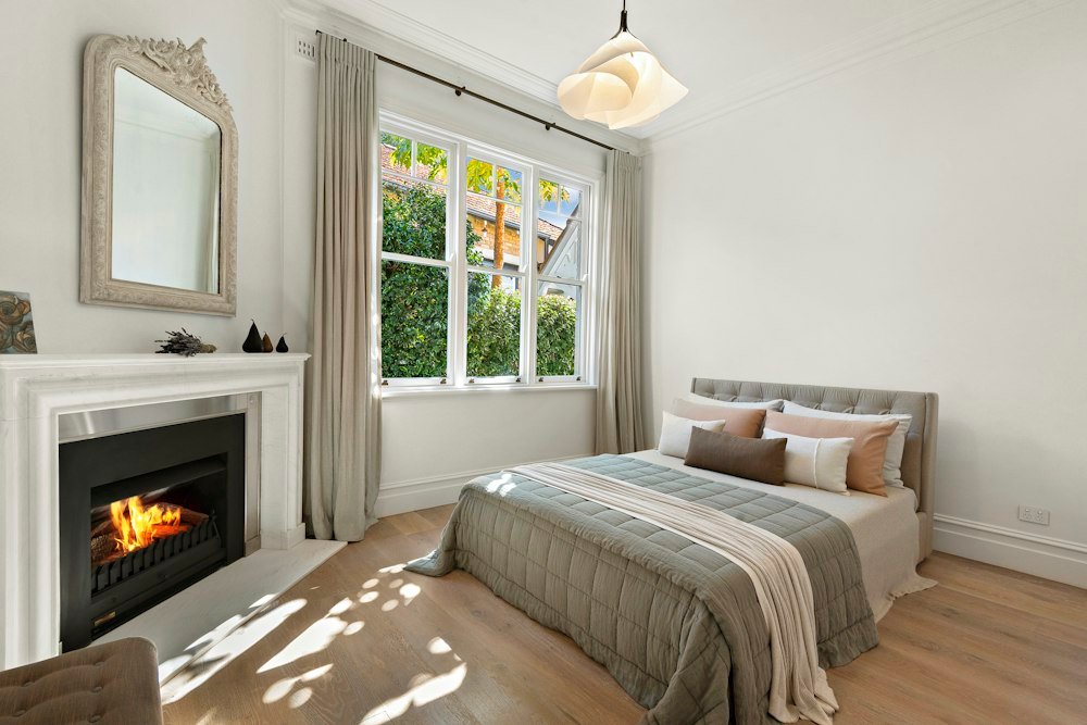 Comfortable Furniture for a Guest Bedroom