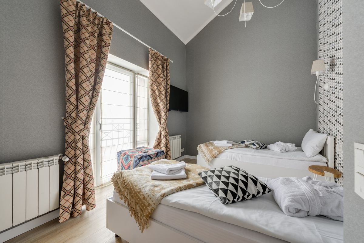 Comfortable Flooring for a Guest Bedroom