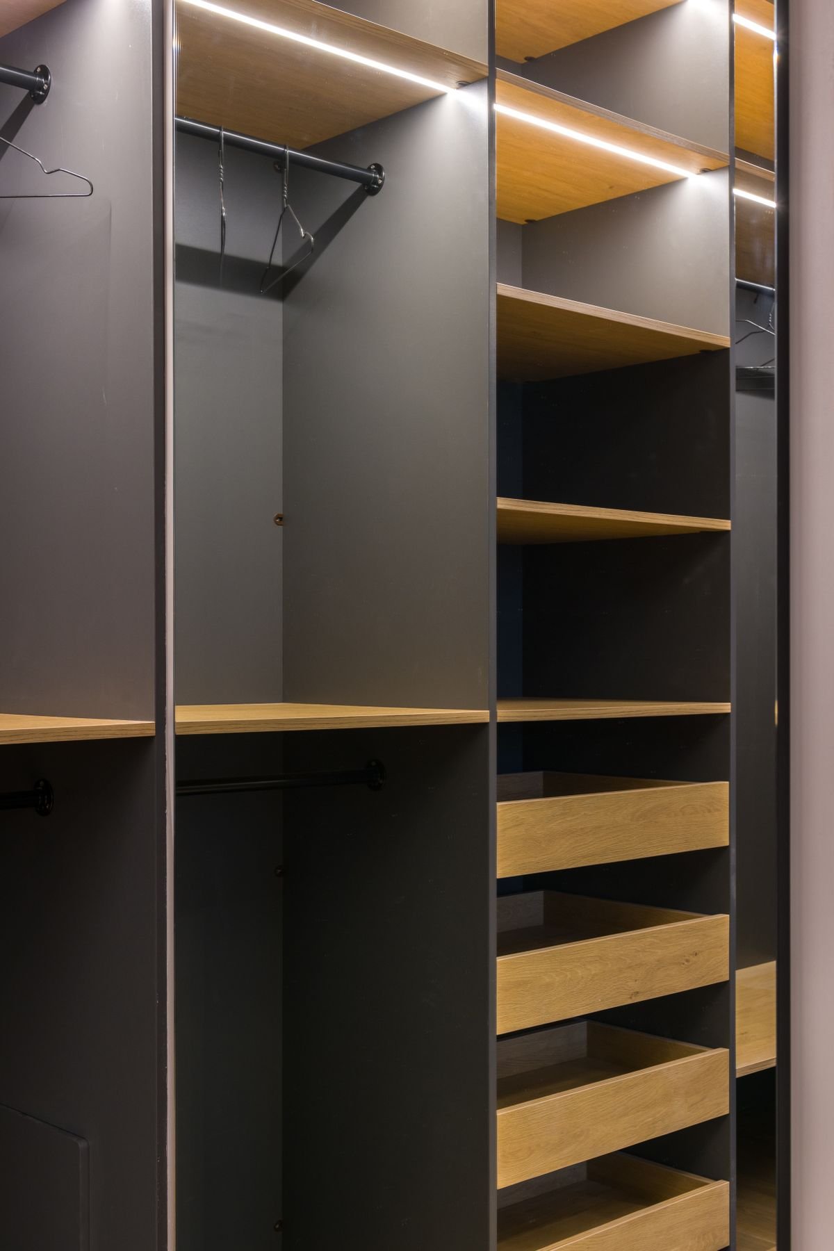 Wardrobe design idea