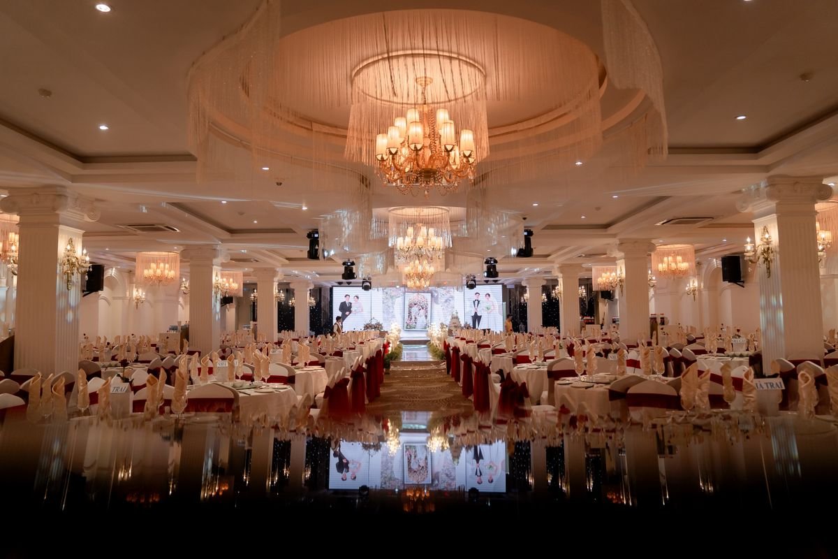 Red Carpet Wedding Hall with Tiered Fringe Chandelier