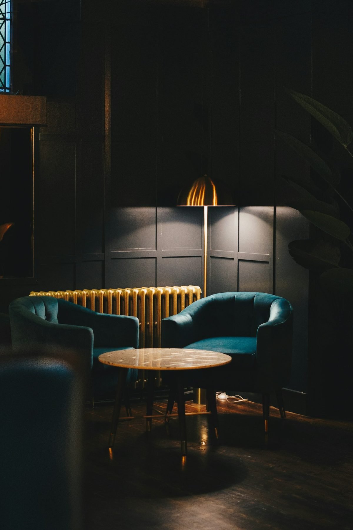 Moody Bar & Lounge Interior for a Great Night Out