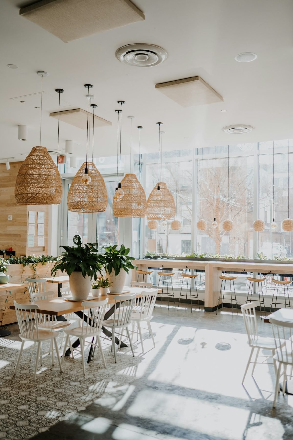 Efficient Floor Plan for a Busy Restaurant
