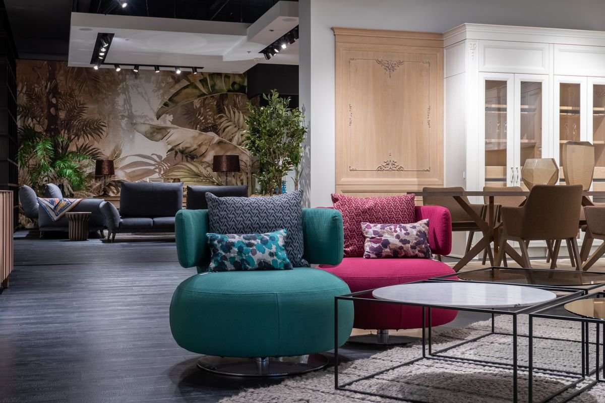 Furniture and decor selection service