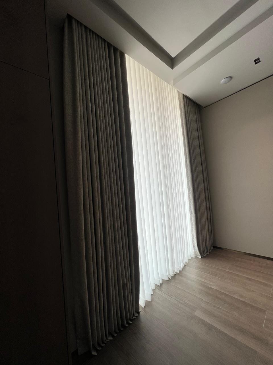Curtain Work — Project View 11