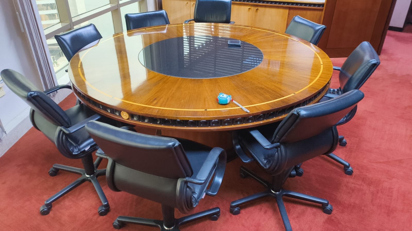 Custom Round Conference Table & Seating